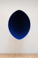 Anish Kapoor / 
Void (#15), 1992 / 
      fiberglass and pigment / 
      50 x 38 x 36 in. (127 x 96.5 x 91.4 cm) / 
      Private collection
                