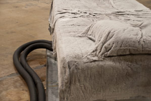 Detail of freezing bed with compressor hoses