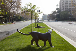 Gwynn Murrill<br>
Standing Panther, 2011<br>
bronze<br>
44 x 84 x 45 in. (111.8 x 213.4 x 114.3 cm)<br><br>

Reclining Panther, 2012<br>
bronze<br>
28 1/2 x 99 x 43 in. (72.4 x 251.5 x 109.2 cm)