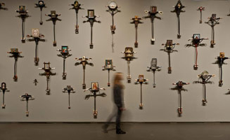 Kienholz. The Signs of the Times<BR><BR>
photo credit: Norbert Miguletz