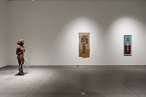 Installation photography / 
Alison Saar: Of Aether and Earthe / 
Benton Museum of Art at Pomona College