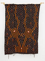 JOJO ABOT / 
Dekawɔwɔ (Unity), 2023 / 
textile, acrylic, clay / 
62 x 42 in. (157.5 x 106.7 cm)