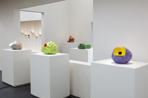 Installation view / 
Ken Price Sculpture: A Retrospective / 
16 September - 6 January 2013 / 
Los Angeles County Museum of Art  / 
© Ken Price Photo © Fredrik Nilsen