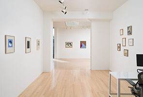 Installation photography / 
Frederick Hammersley: Out of the Blue