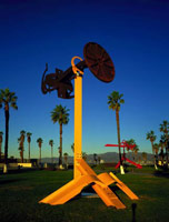 Letter to the World, 1989 / 
steel / 
288 x 180 x 180 in (731.5 x 457.2 x 457.2 cm)