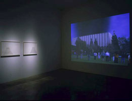 Installation photography / 
Rogue Wave '05: / 
19 Artists from Los Angeles