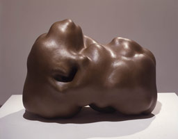 Bronzoni, 1995 / 
bronze casting / 
21 x 28 1/2 x 21 in (53.3 x 72.4 x 53.3 cm) / 
Private collection