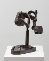 Mark di Suvero / 
Coeur de chouette, 1993 / 
steel / 2 pieces / 
23 5/8 x 19 3/4 x 15 3/4 in. (60 x 50 x 40 cm)