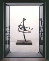 Mark di Suvero / 
Queen's Bishop, 1991 - 97 / 
steel with wood plank base / 
70 x 54 x 45 in (177.8 x 137.2 x 114.3 cm) / 
Private collection 