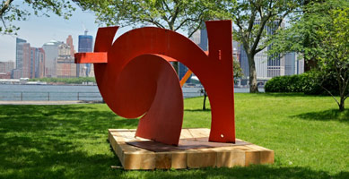 Mark di Suvero / 
Rust Angel, 1995 / 
Private Collection, New York.