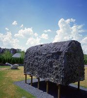 BLACKVAULT falloffstone: Sculpture Inside Outside / 
installation photography, 1988