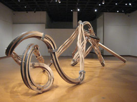 Richard Deacon: Dead Leg installation photography