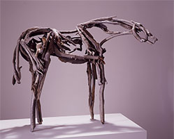 Deborah Butterfield / 
Untitled 2800.1, 2004 / 
cast bronze / 
42 x 49 x 22 in (106.7 x 124.5 x 55.9 cm) / 
Private collection