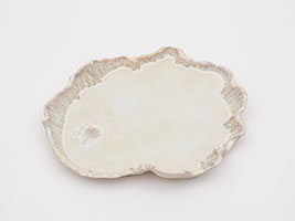 Sean Higgins / 
Talisman Platter, Crater Lake (1), 2022 / 
Glazed ceramic / 
2 x 14 x 15 in. (5.1 x 35.6 x 38.1 cm)