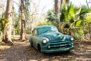 Terry Allen / 
Road Angel, 2016 / 
bronze with audio and light / 
65 x 181 x 81 1/2 in / 
Installation view / 
The Contemporary Austin – Betty and Edward Marcus Sculpture Park at Laguna Gloria, Austin, Texas, 2016. Commissioned by The Contemporary Austin with funds provided by the Edward and Betty Marcus Foundation. Image © The Contemporary Austin. Photograph by Brian Fitzsimmons.